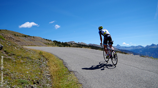 Séjour sportif dans les Alpes, autour du Lac de Serre Ponçon, en vélo de route
