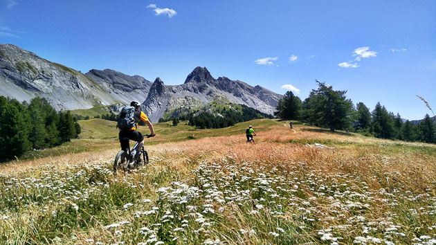 Vos vacances avec circuits VTTAE dans les Hautes-Alpes