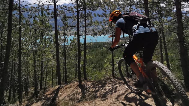 Un séjour de rêve sur les sentiers de VTT des Hautes-Alpes en VTTAE