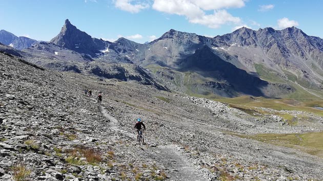 Parcourez les plus beaux sentiers des Hautes-Alpes en VTT