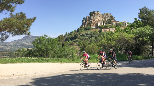 Un séjour cyclo unique autour du Mont Ventoux