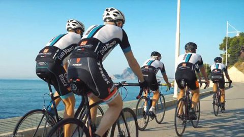 Espagne 2024 Stage cycliste de 8 jours a Altea sur les routes des pros en hotel 4 etoiles avec Cyclo Trip Adekua
