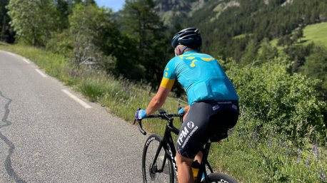 Roulez en vélo de route sur les plus beaux cols des Alpes
