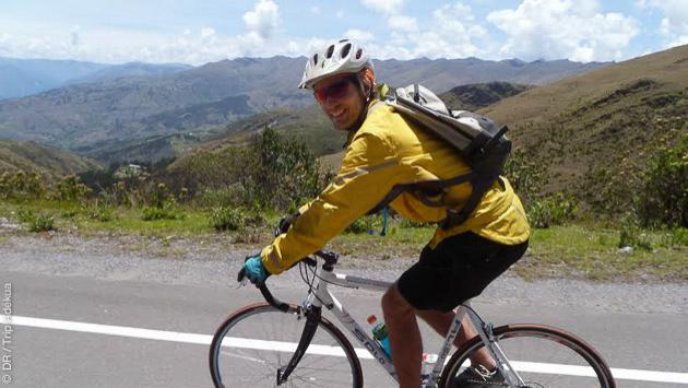 Circuit en vélo sur les routes péruviennes, dans les Andes
